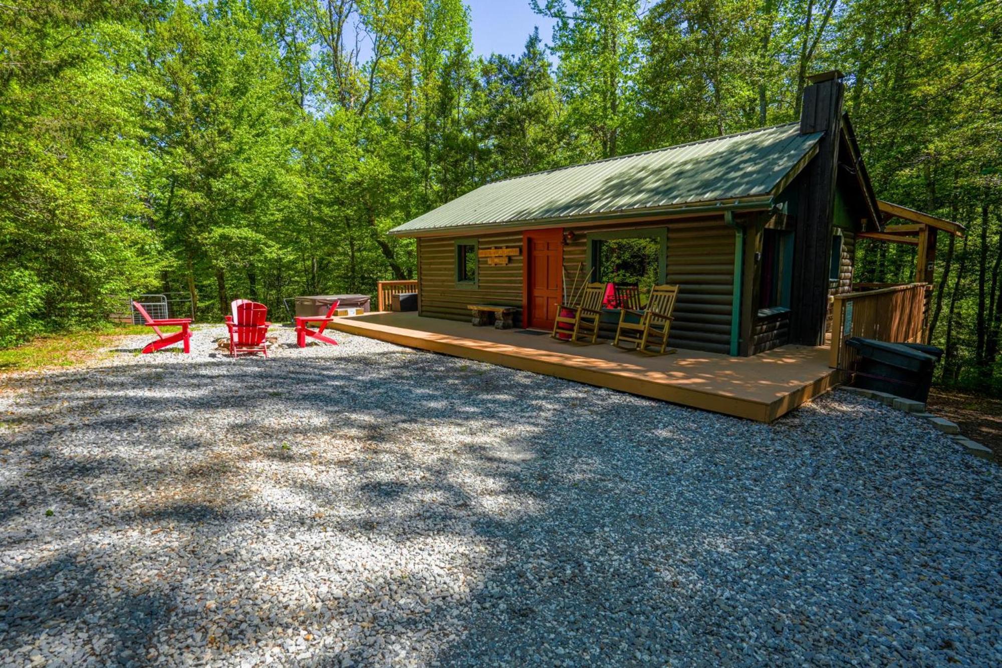 The Big Little Cabin - Hot Tub & Playground Dahlonega Buitenkant foto