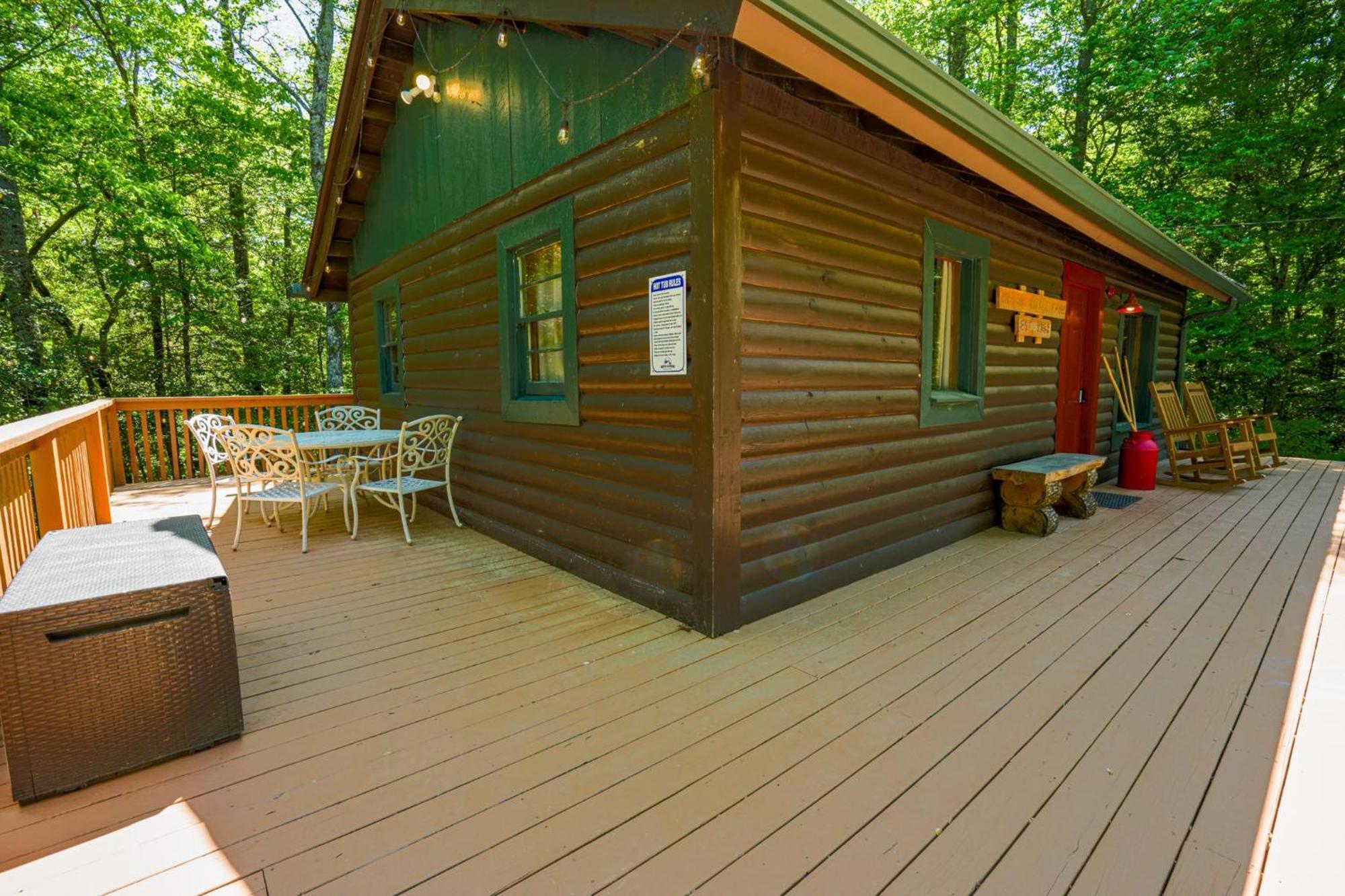 The Big Little Cabin - Hot Tub & Playground Dahlonega Buitenkant foto