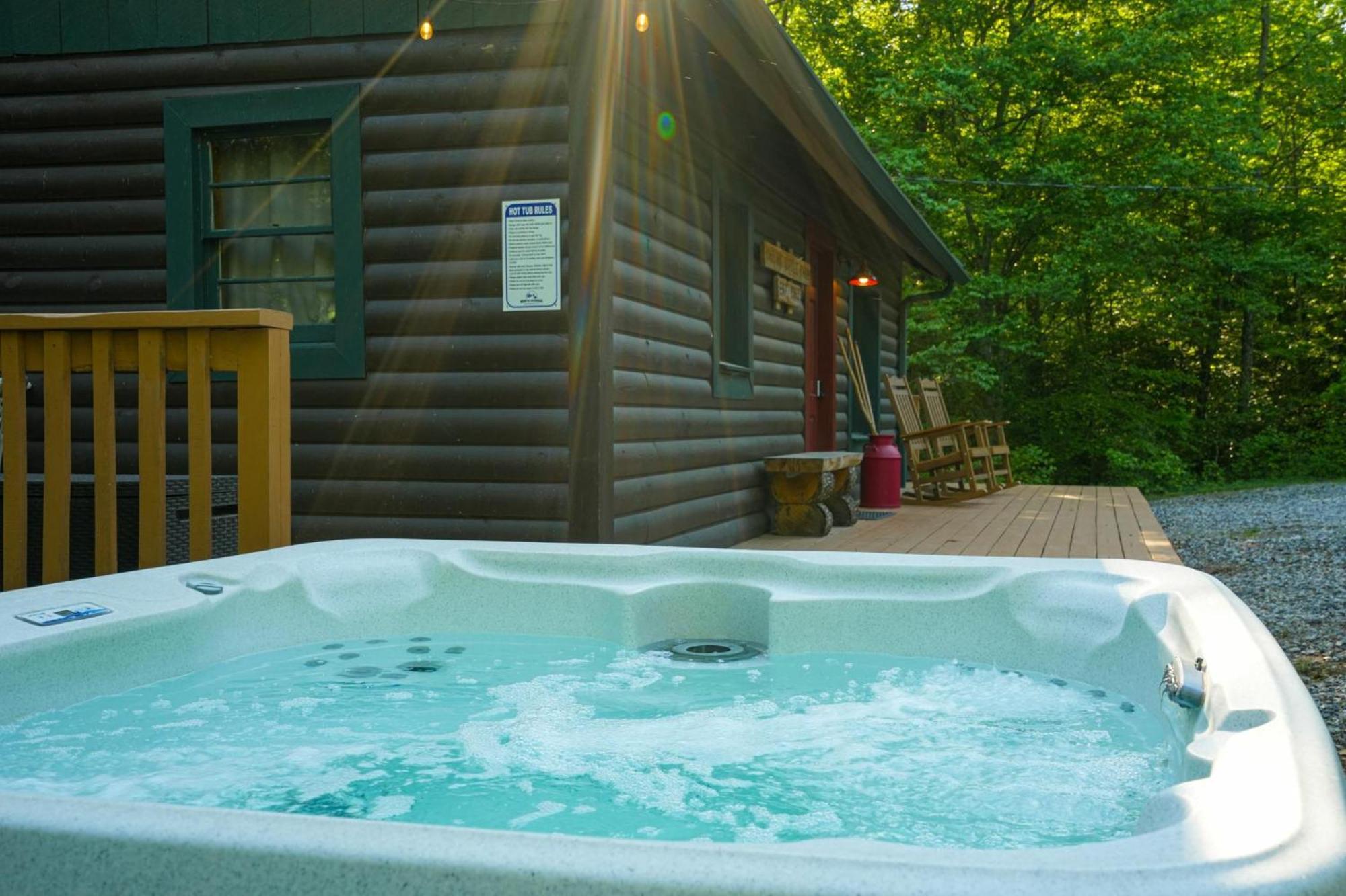 The Big Little Cabin - Hot Tub & Playground Dahlonega Buitenkant foto