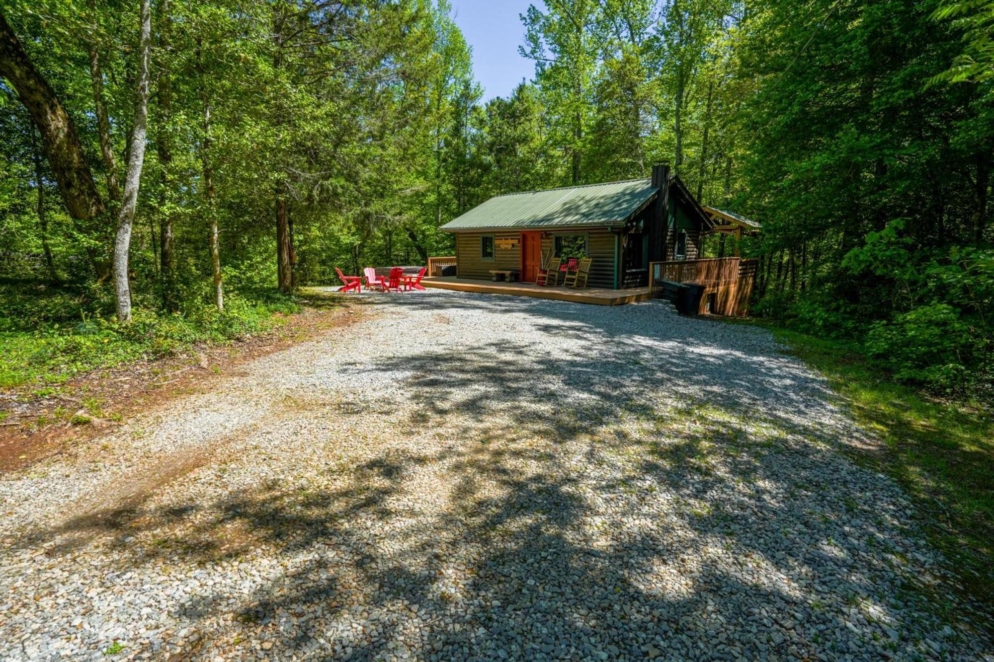 The Big Little Cabin - Hot Tub & Playground Dahlonega Buitenkant foto